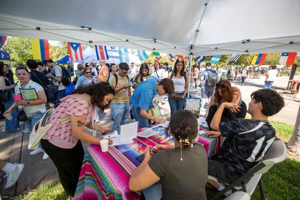 hispanic stu association tabling